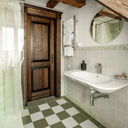 Of Vilhelm Apart Otel 4*