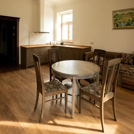 Of Vilhelm Apartmanhotel 3*