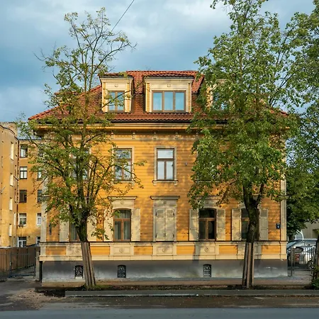 Apart Otel Of Vilhelm